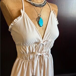 Cream Sleeveless Ruffle Romper Loose fit